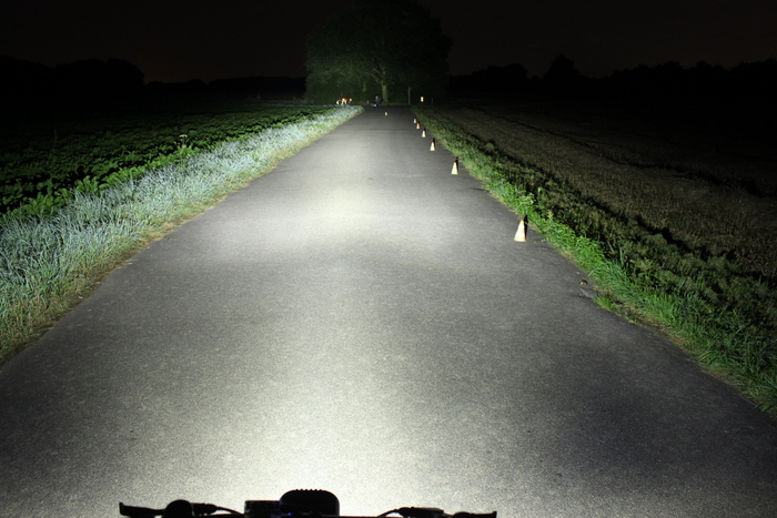 eclairage à DEL pour velo ( LED light for bike) PARTIE  1 - Page 21 Supernova_Fern_rt516_jg_IMG_7575