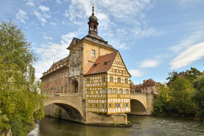 Groß (Das Alte Rathaus von Bamberg in der Regnitz 28)