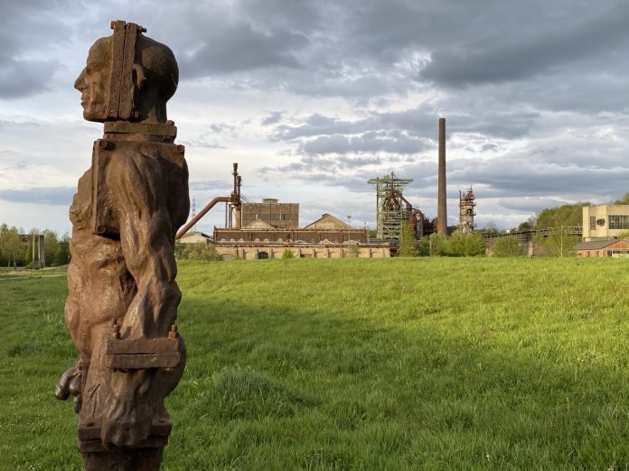 Groß (EisenmännerHattingenIMG_2668)